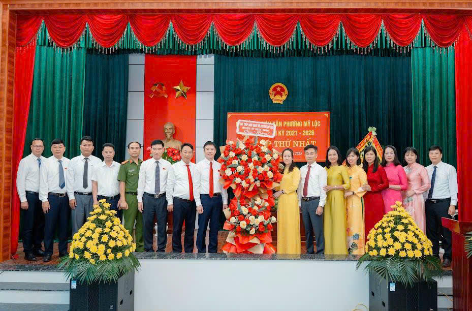 Ông Trần Quốc Lập nhận định, triển khai đồng bộ các giải pháp và thực hiện kiên trì đi vào thực chất, sẽ tạo nên một tổ chức cơ sở Đảng thật sự trong sạch, vững mạnh.