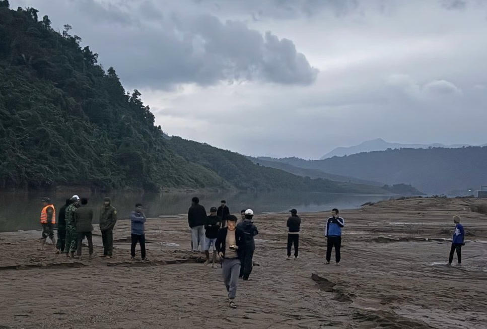 Thi thể tài xế mất tích khi vượt ngầm tràn ở Quảng Trị đã được tìm thấy