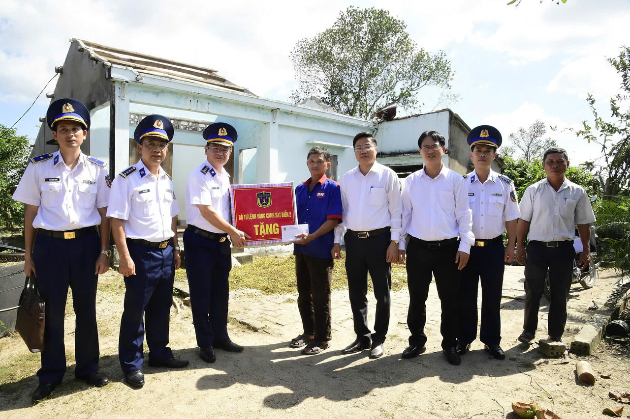 Bộ Tư lệnh Vùng Cảnh sát biển 2: "Mệnh lệnh từ trái tim" giữa dòng nước lũ dâng cao