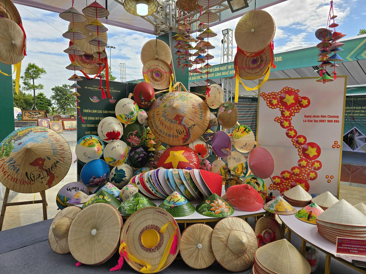 Nón làng Chuông - Di sản 'sống' trên những tầng lá cọ