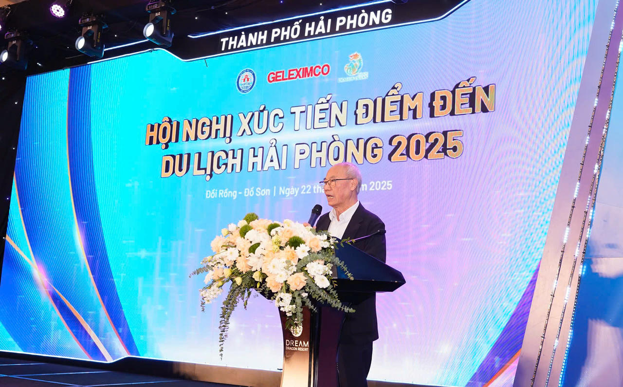 Chủ tịch Hiệp hội Du lịch Việt Nam Vũ Thế Bình phát biểu tại Hội nghị.