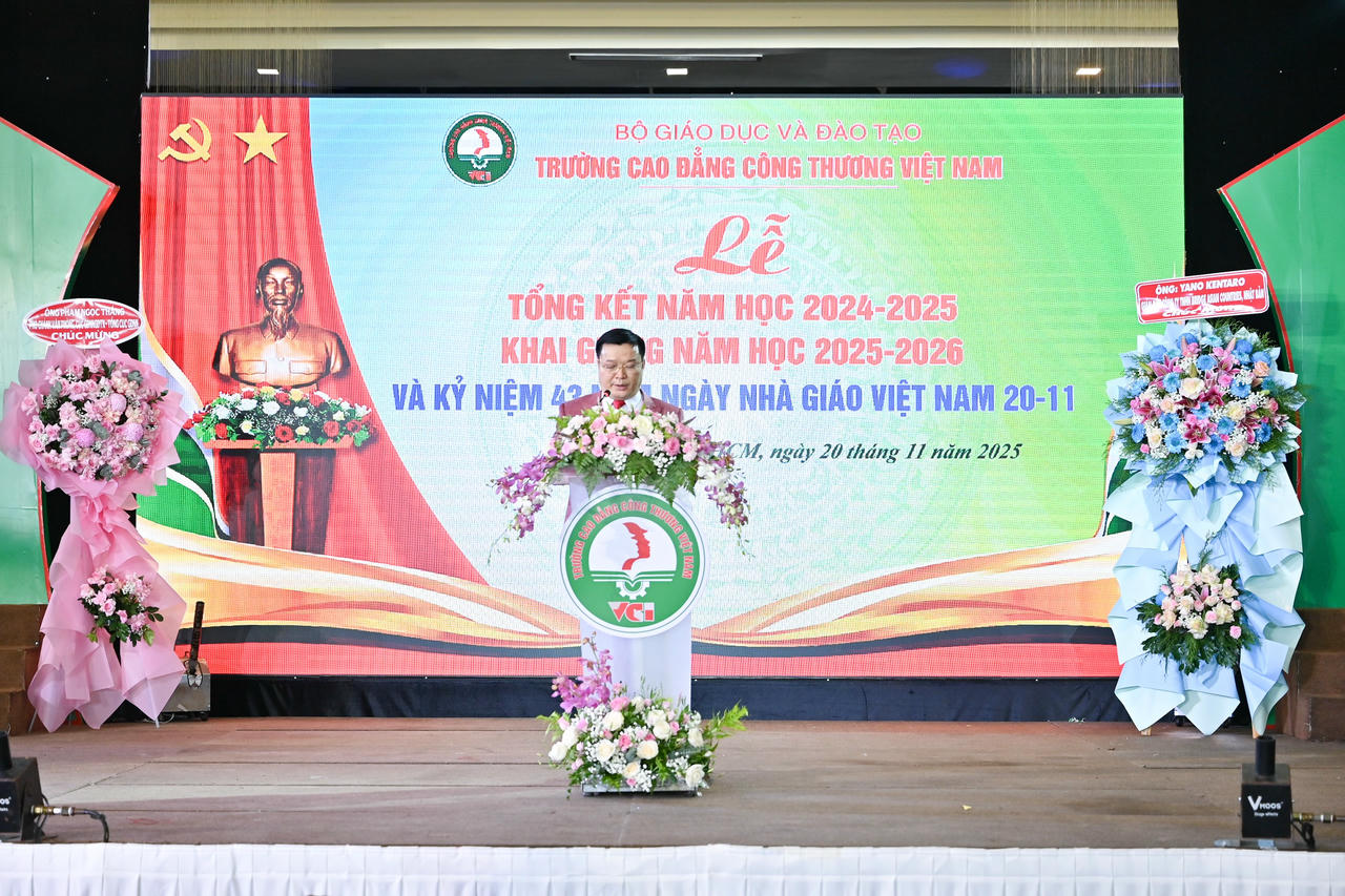 VS.GSDD.TS Lê Đại Hùng phát biểu tại buổi lễ