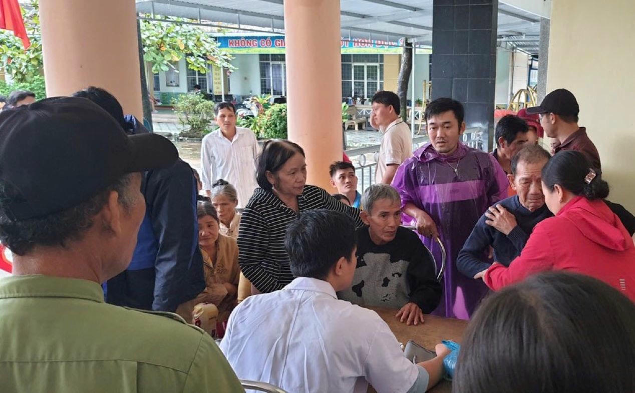 Lực lượng y tế Đắk Lắk chăm sóc sức khỏe cho dân