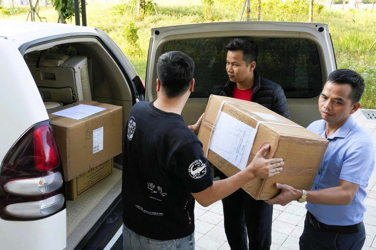 Hải Phòng chuẩn bị lô vật tư thiết yếu gồm 2,5 tấn Cloramin B, 400.000 viên thuốc khử trùng nước, cùng đầy đủ cơ số thuốc phục vụ sơ cấp cứu, điều trị các bệnh thường gặp sau lũ 