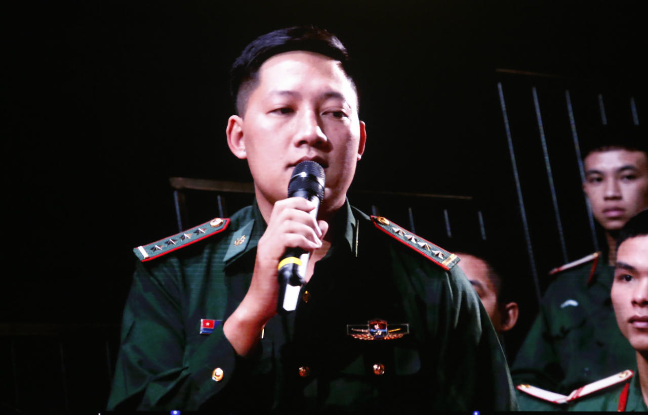 Đại úy Lý Duy Khánh, Đội trưởng Vận động 
quần chúng, Đồn Biên Phòng Mù Cả, Ban Chỉ huy BĐBP tỉnh Lai Châu. (Ảnh: Ngọc Nga)
