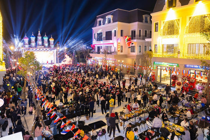 Nhịp sống sôi động, giao thương sầm uất tại các khu phố trong lòng Asia Vibe.