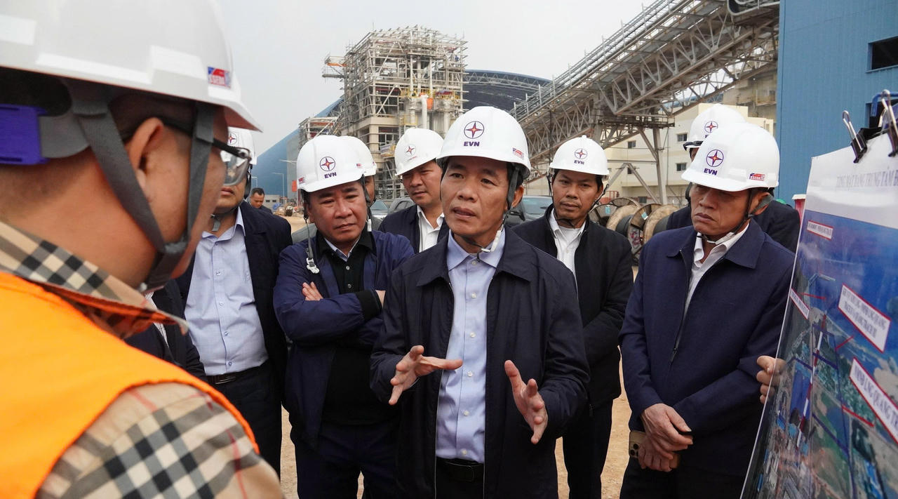 Bí thư Tỉnh ủy Quảng Trị Nguyễn Văn Phương kiểm tra, khảo sát một số dự án tại Khu Kinh tế Hòn La.