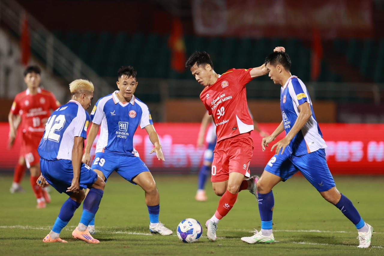 Vòng 1/8 Cúp Quốc gia 2025/26: Thể Công vượt qua Công an Hà Nội trên chấm 11 mét