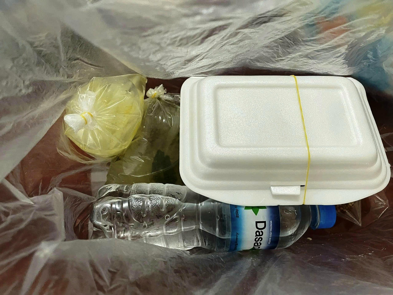 Những bếp lửa ấm tình đồng bào của người dân Đà Nẵng giữa tâm lũ Hòa Thịnh (Đắk Lắk)