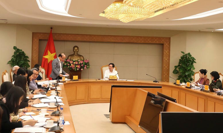 Phó Thủ tướng Hồ Quốc Dũng yêu cầu Bộ Tư pháp rà soát kỹ lưỡng toàn bộ dự thảo để đảm bảo không mâu thuẫn với các văn bản pháp luật hiện hành - Ảnh: VGP/Gia Huy