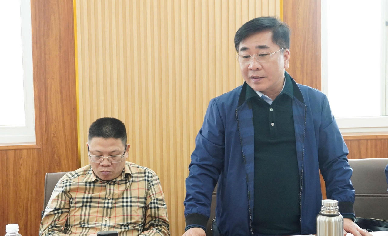 Đại diện Ban Quản lý KKT tỉnh Quảng Trị phát biểu tại buổi làm việc.