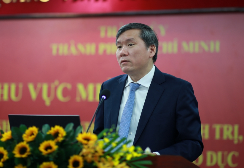 Đổi mới chương trình lý luận chính trị đáp ứng yêu cầu giáo dục trong tình hình mới