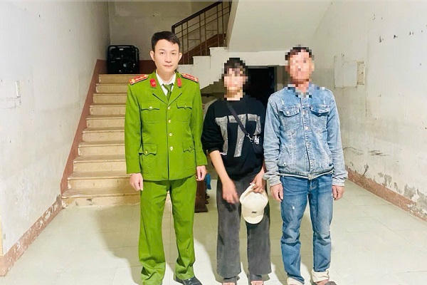 Tin người quen qua mạng, cô gái 18 tuổi suýt gặp nạn trên cao tốc