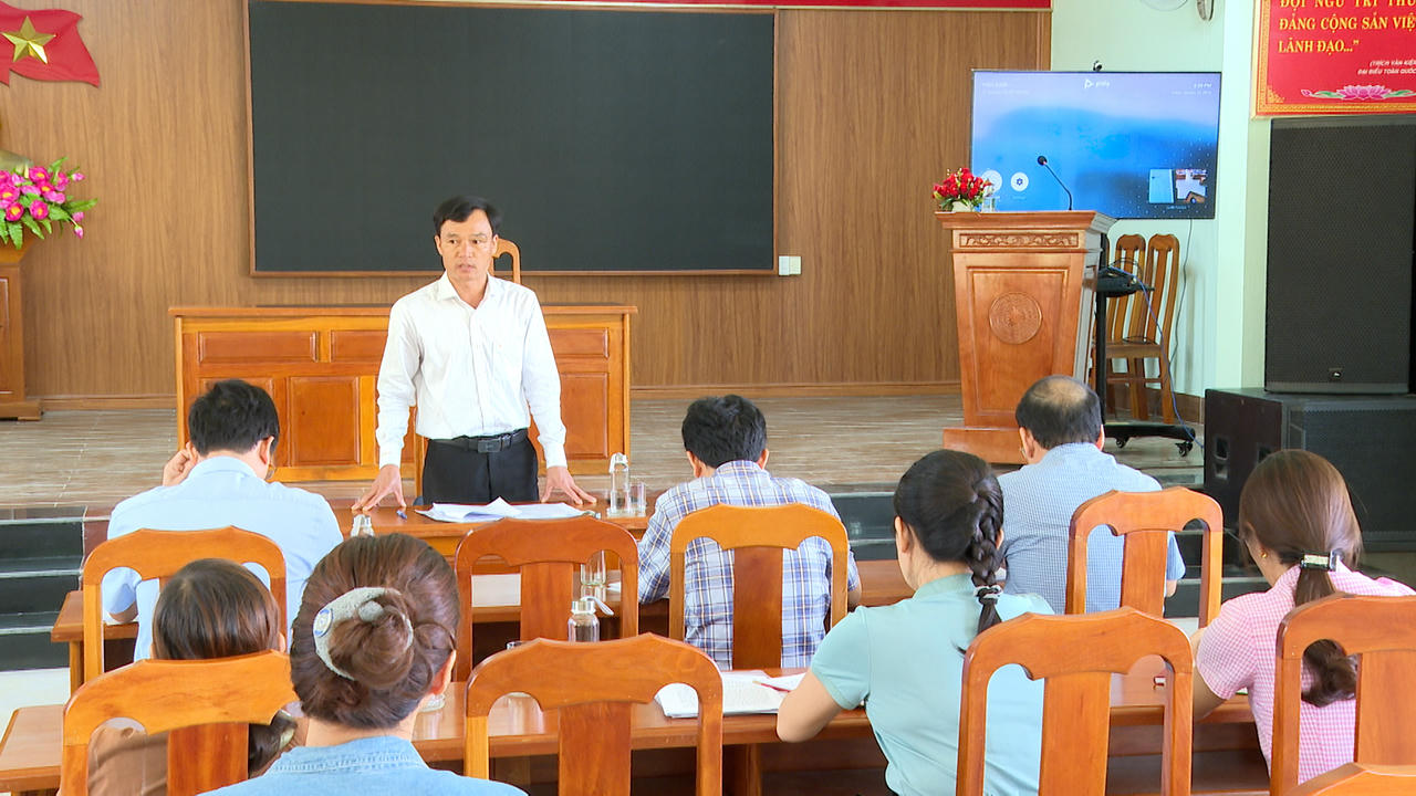 Sở NN&amp;MT tỉnh Quảng Trị tuyên truyền, phổ biến quy định chống khai thác IUU cho ngư dân xã Đông Trạch nâng cao ý thức chấp hành pháp luật.