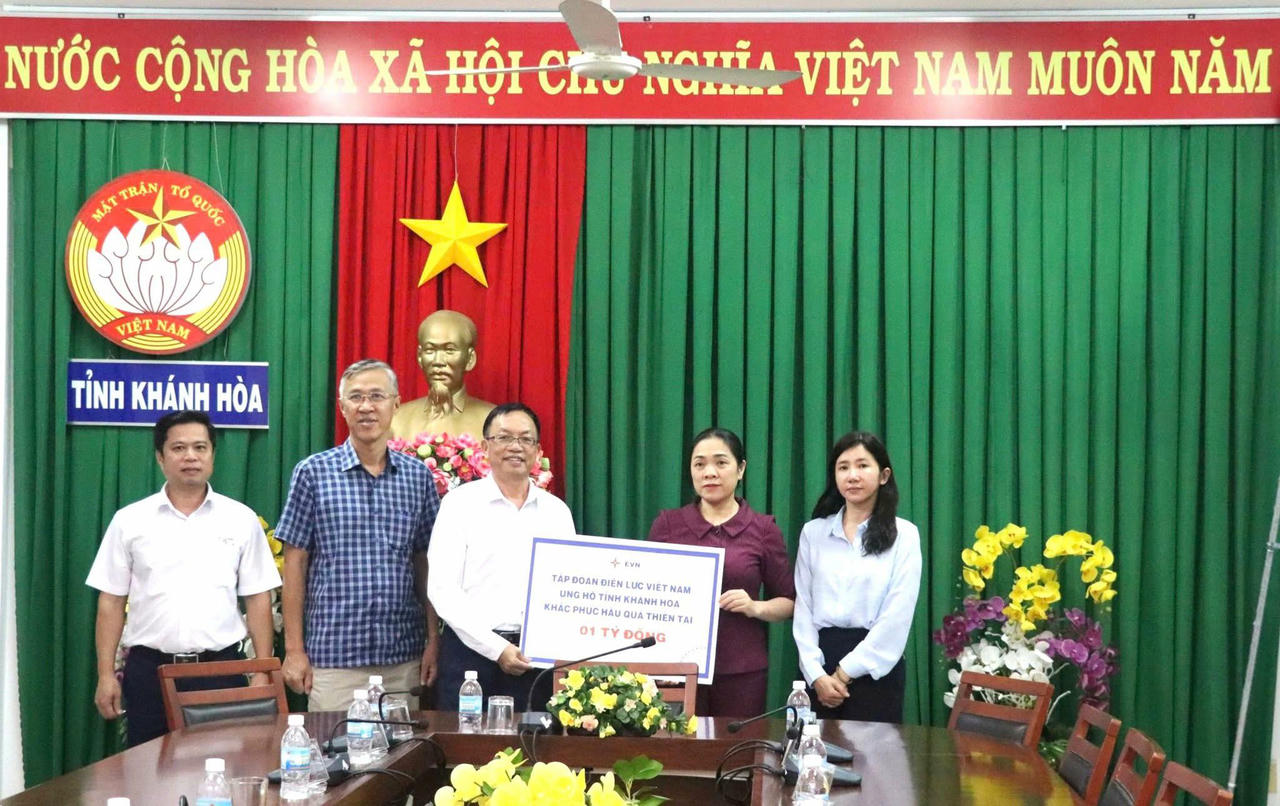 EVN hỗ trợ nhân dân Khánh Hòa và Lâm Đồng 2 tỷ đồng khắc phục hậu quả thiên tai
