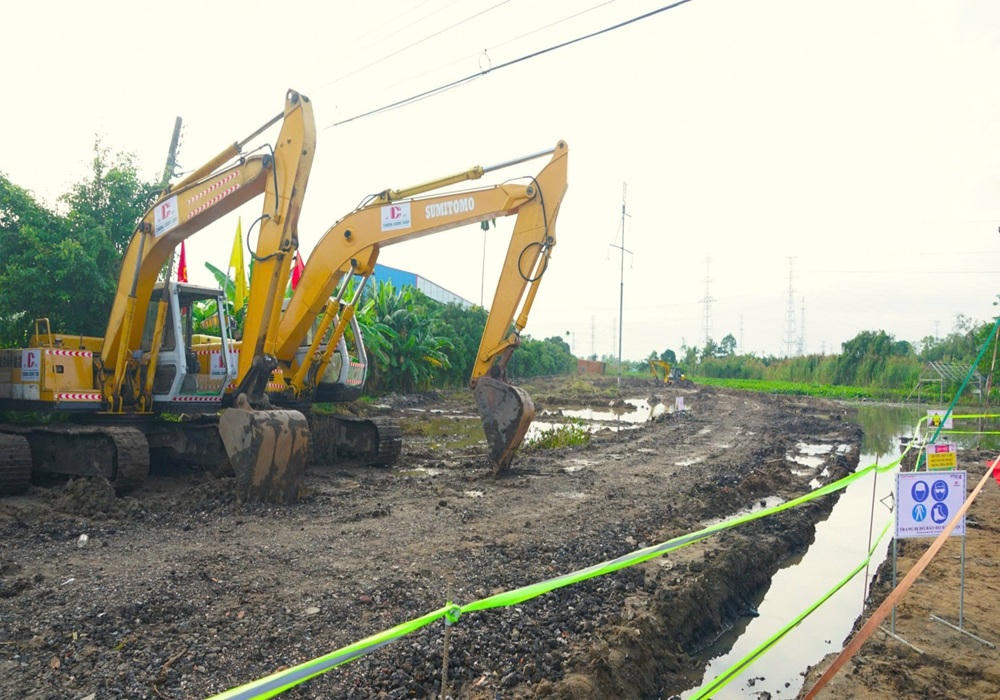 Khởi công tuyến ống dẫn khí thuộc dự án dầu khí 12 tỷ USD