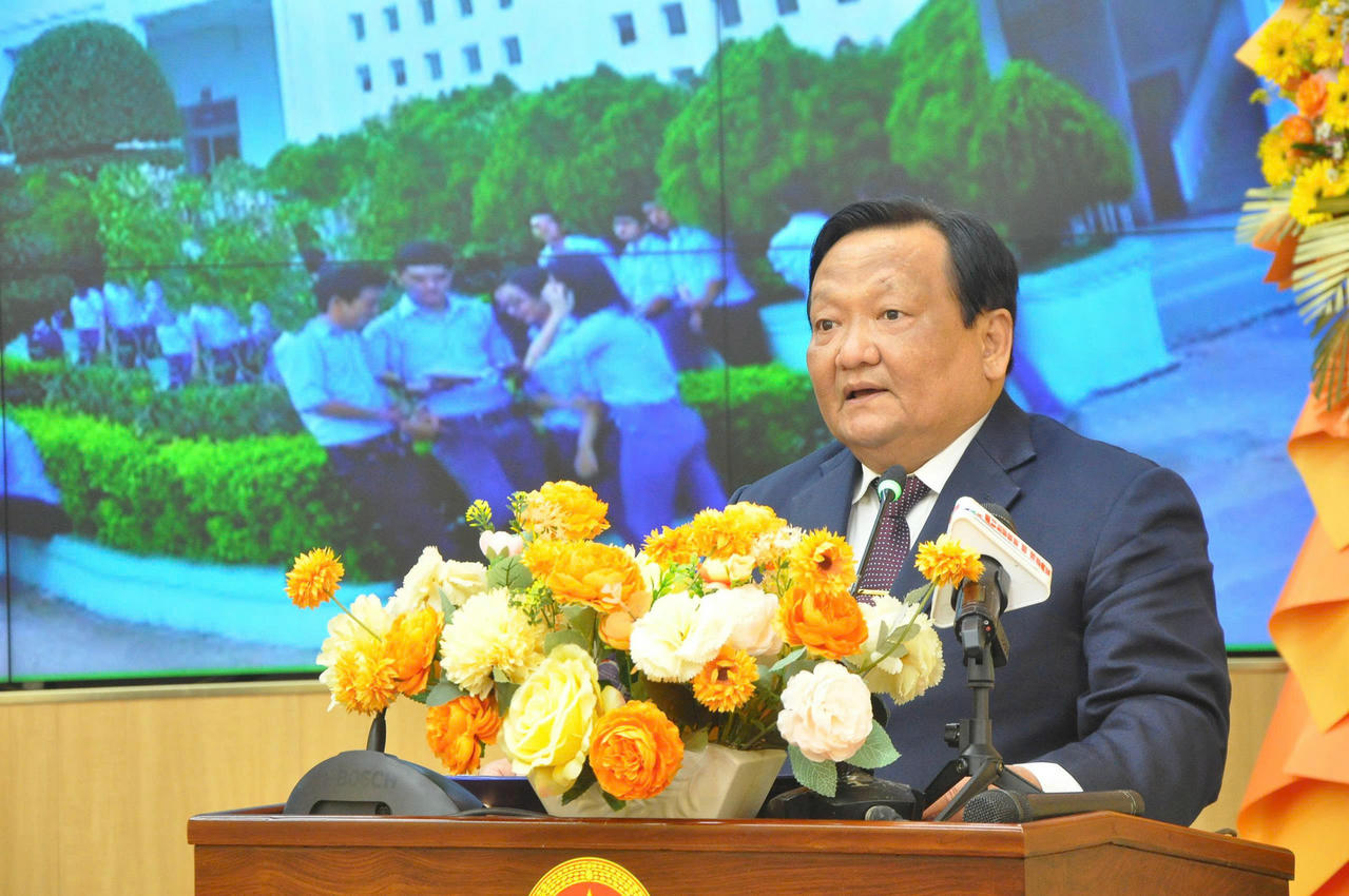 PGS.TS.NGƯT. Võ Khắc Thường - Phó Hiệu trưởng Trường Đại học Tây Đô phát biểu tại hội nghị.