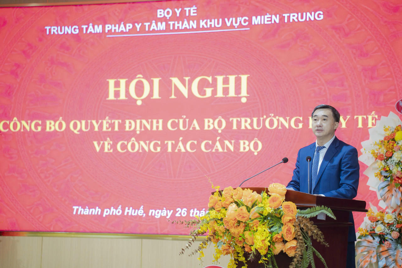 GS.TS Trần Văn Thuấn, Thứ trưởng Bộ Y tế phát biểu.