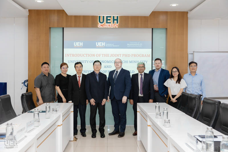 ĐH Kinh tế TP Hồ Chí Minh và ĐH Huddersfield (Vương quốc Anh) liên kết đào tạo Tiến sĩ