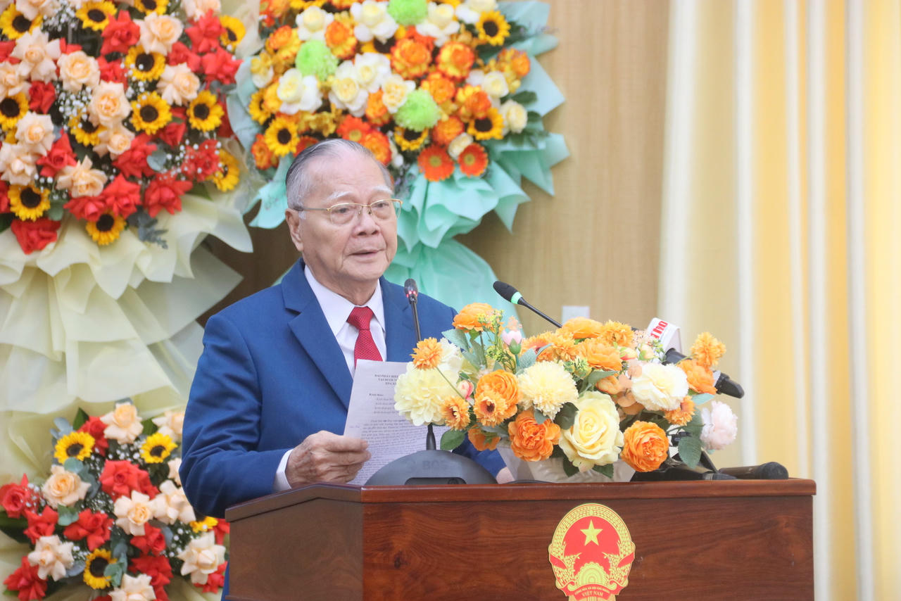 TS. Nguyễn Văn Quang - Hiệu trưởng Trường Đại học Nam Cần Thơ phát biểu tại hội nghị.