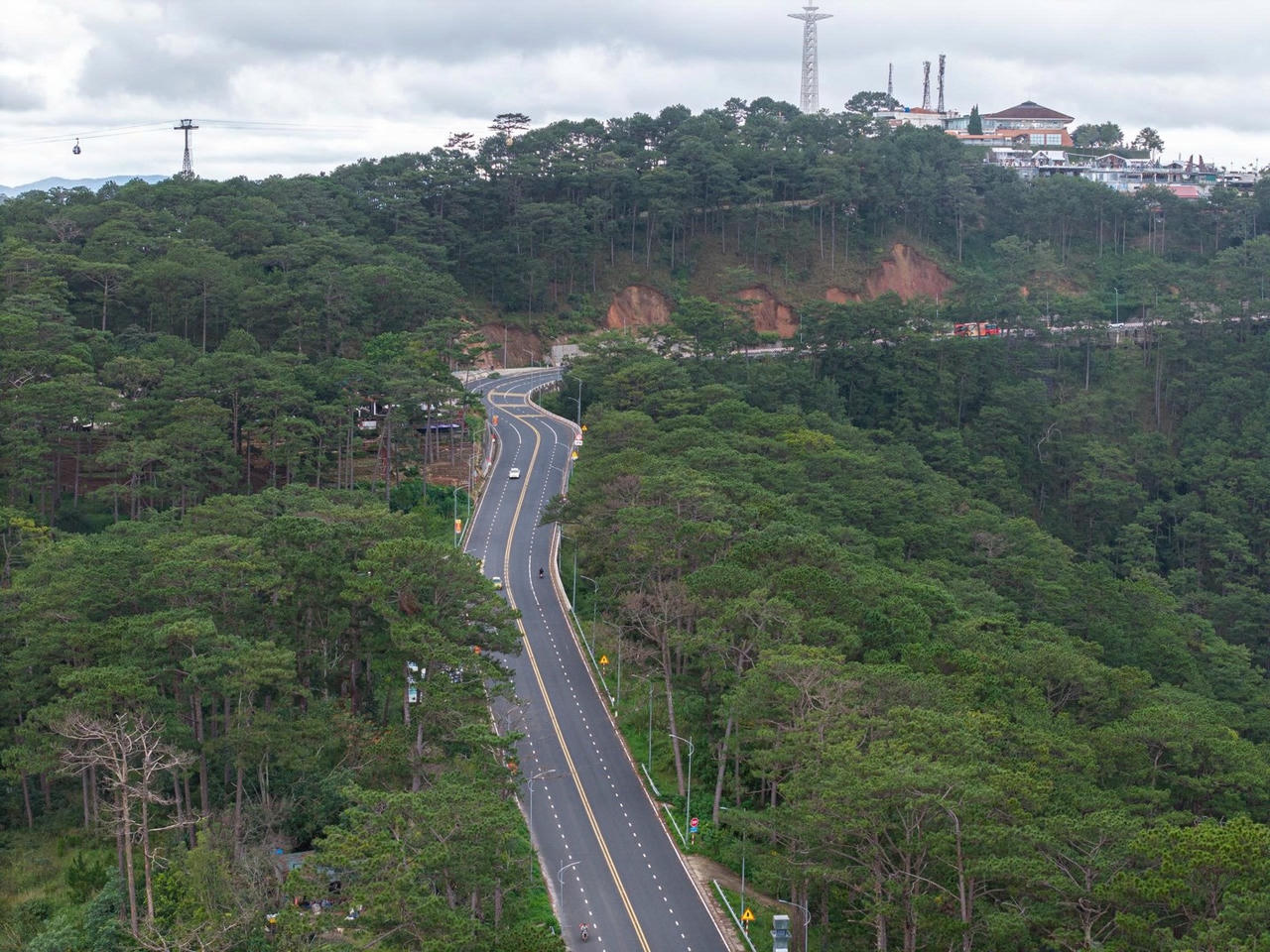 Bảo đảm an toàn lưu thông qua đèo Prenn trong thời gian sửa chữa