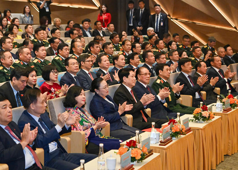 Vun đắp mối quan hệ hữu nghị vĩ đại, đoàn kết đặc biệt Việt Nam- Lào đời đời bền vững