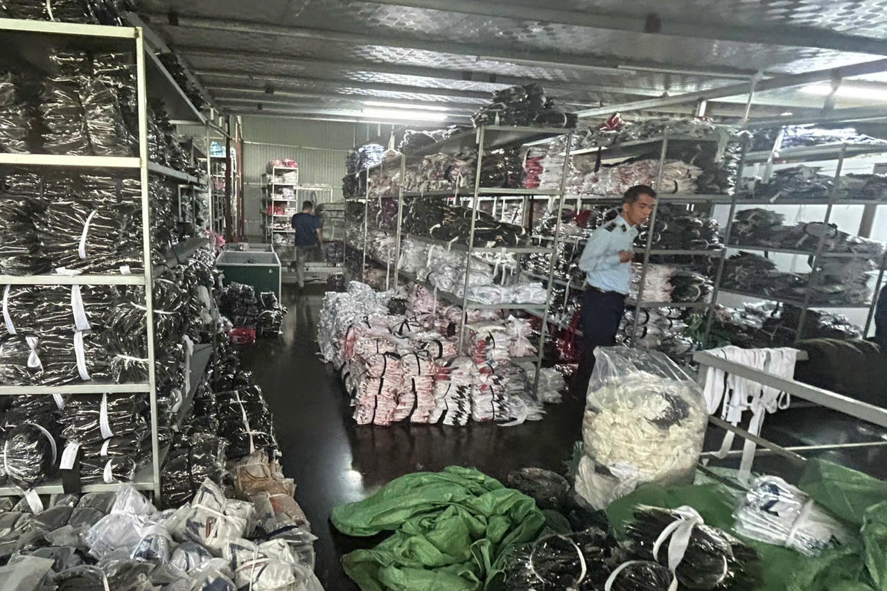 Chặn hàng giả trên sàn TMĐT: Vận dụng sáng tạo, khắc phục khó khăn từ vấn đề pháp lý