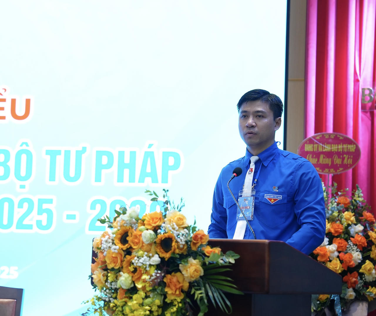 Bí thư Đoàn Bộ Tư pháp Trịnh Xuân Tùng phát biểu