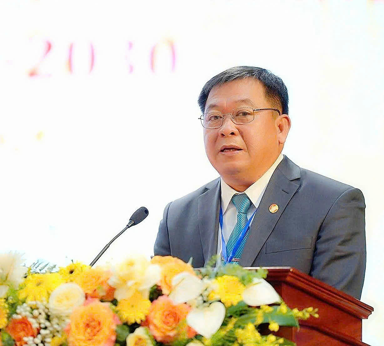 Phó Chủ tịch Thường trực Ủy ban MTTQ Việt Nam tỉnh An Giang, Phó Trưởng ban Thường trực Ban Chỉ đạo Đại hội Lê Thanh Việt trình bày tại Đại hội.