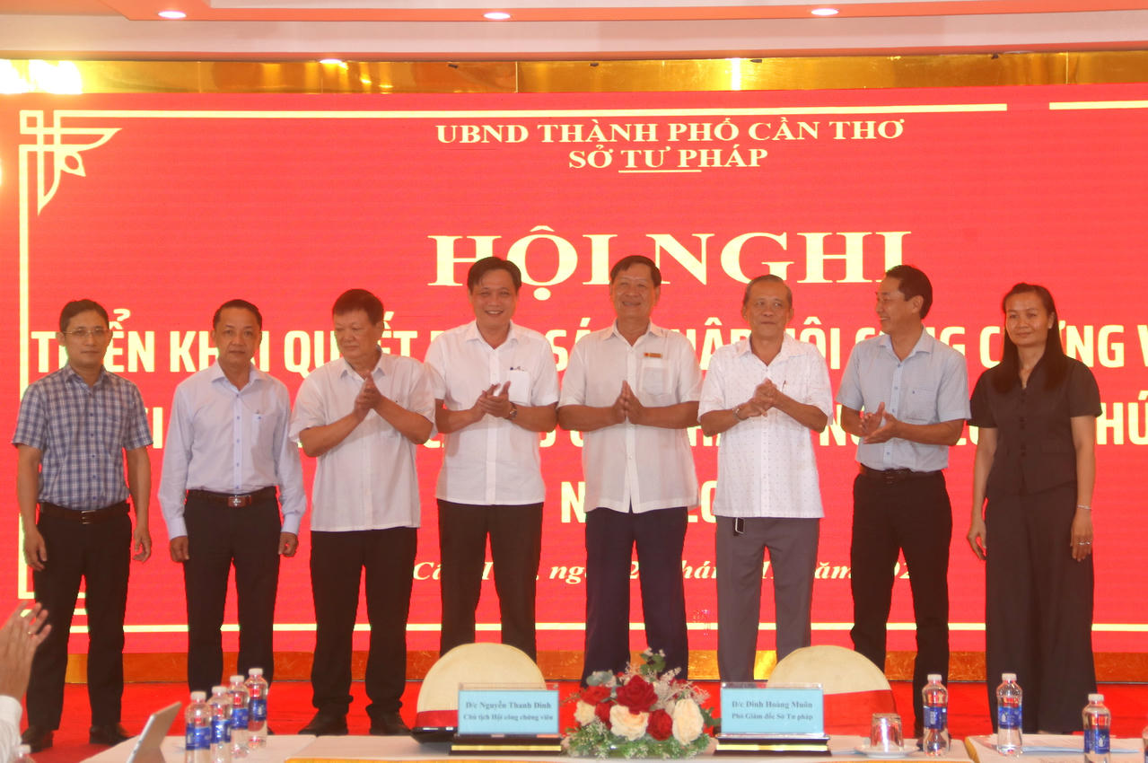 Ban Chấp hành lâm thời Hội Công chứng viên TP Cần Thơ ra mắt