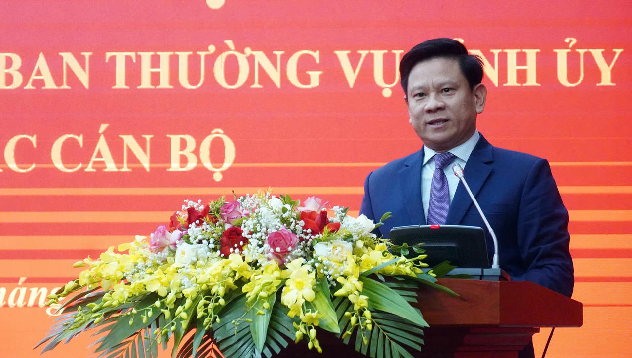 Tân Chánh Văn phòng Tỉnh ủy Lê Vĩnh Thế phát biểu nhận nhiệm vụ.