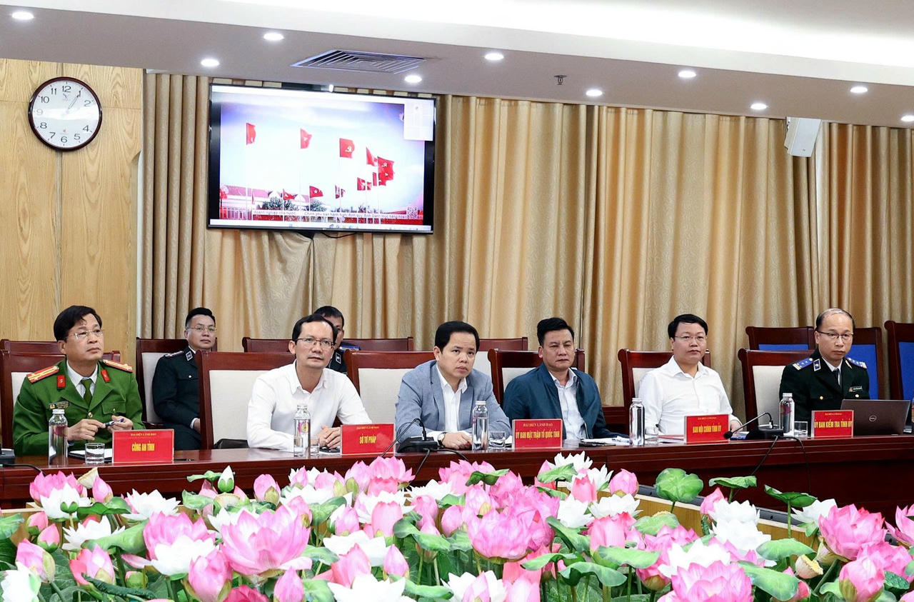 Các đại biểu tham dự hội nghị.