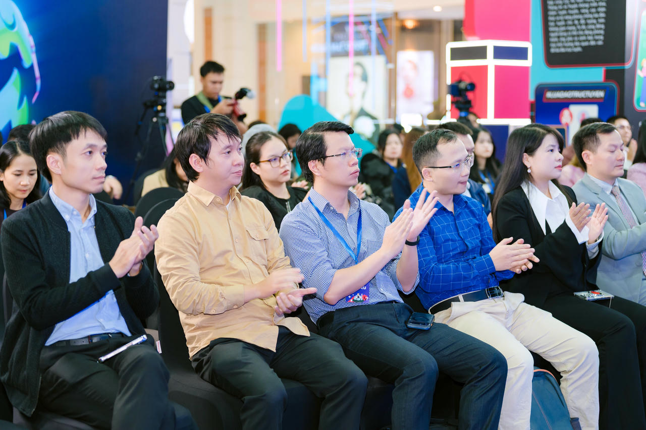 Các đại biểu khách  mời tham dự Tọa đàm&nbsp;