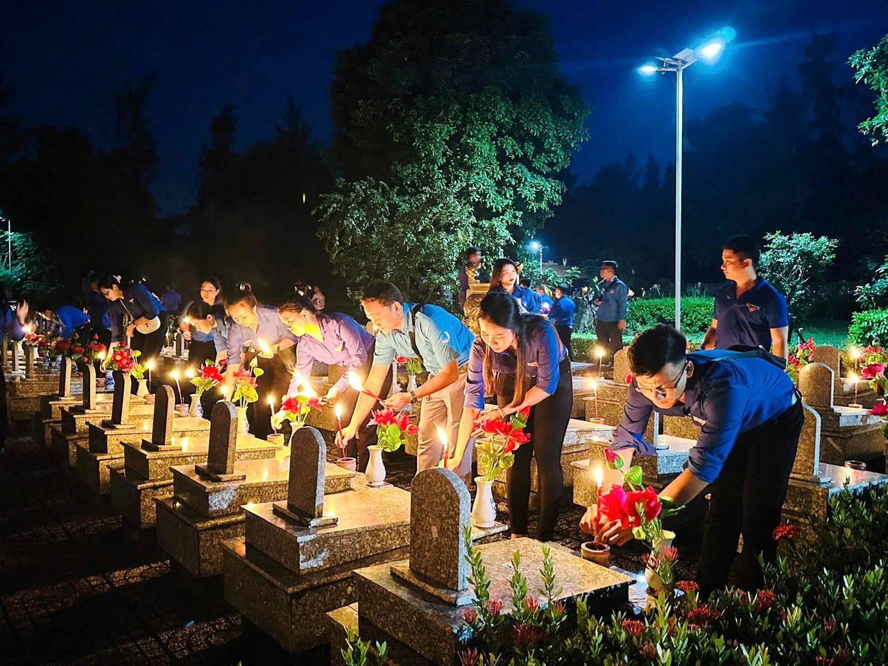 Tỉnh Cà Mau đang khẩn trương rà soát, hỗ trợ sửa chữa mộ liệt sĩ an táng tại đất gia đình (Ảnh minh họa: GB).