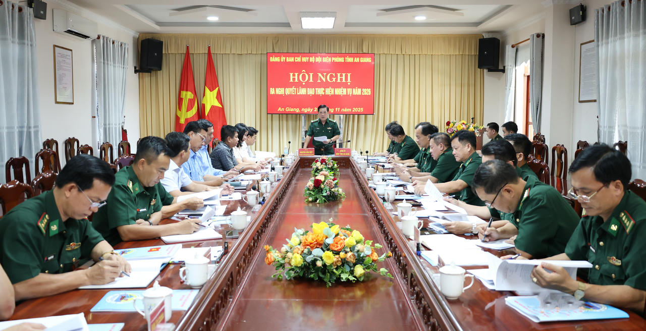 Đại tá Nguyễn Văn Hiệp, Uỷ viên Ban Thường vụ Đảng ủy, Phó Chính ủy Bộ Chỉ huy Quân sự tỉnh kiêm Bí thư Đảng ủy, Chính ủy Ban Chỉ huy BĐBP tỉnh chủ trì hội nghị.