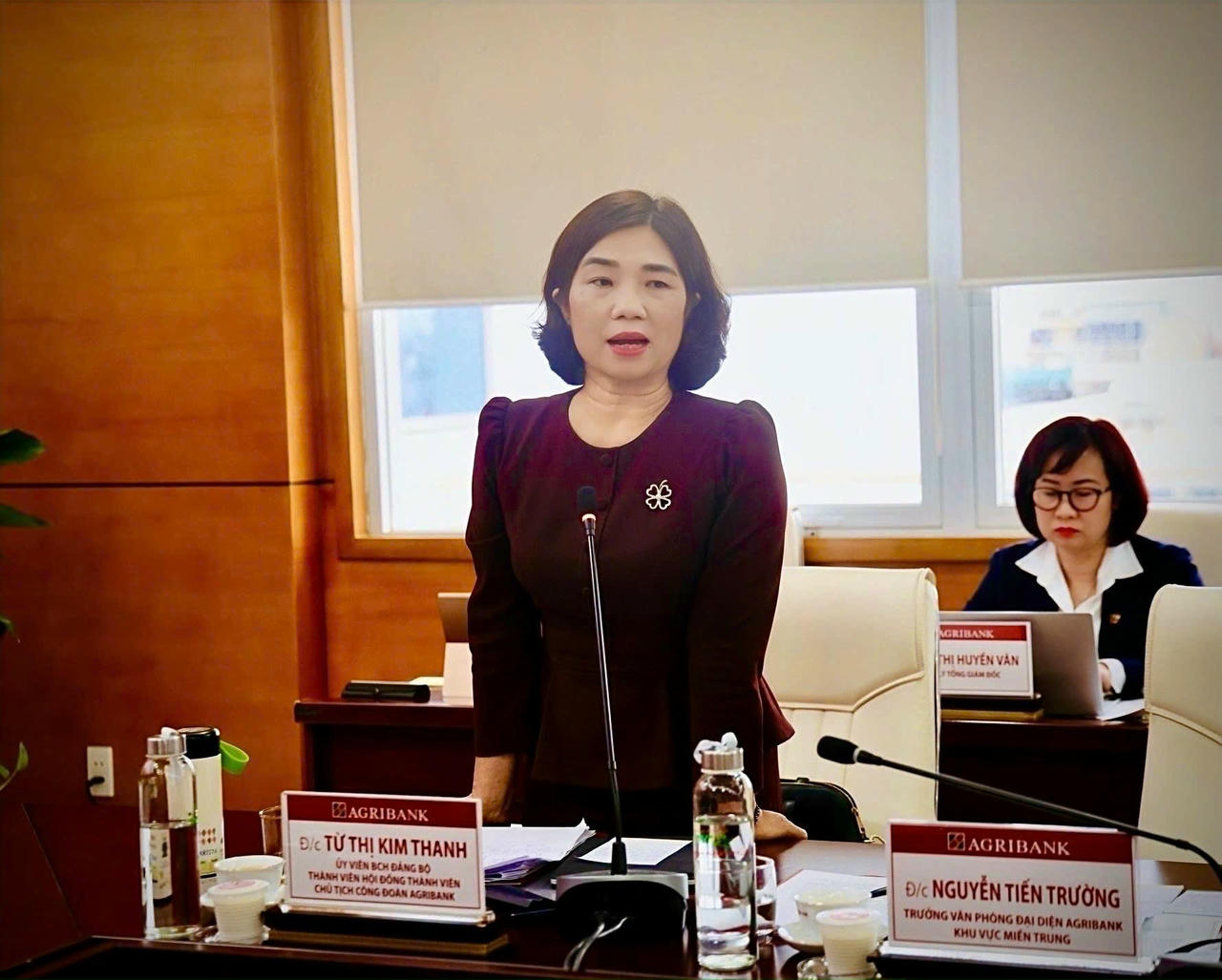 Đ/c Từ Thị Kim Thanh, Ủy viên BCH Đảng bộ, Thành viên HĐTV, Chủ tịch Công đoàn Agribank phát biểu tại Chương trình làm việc