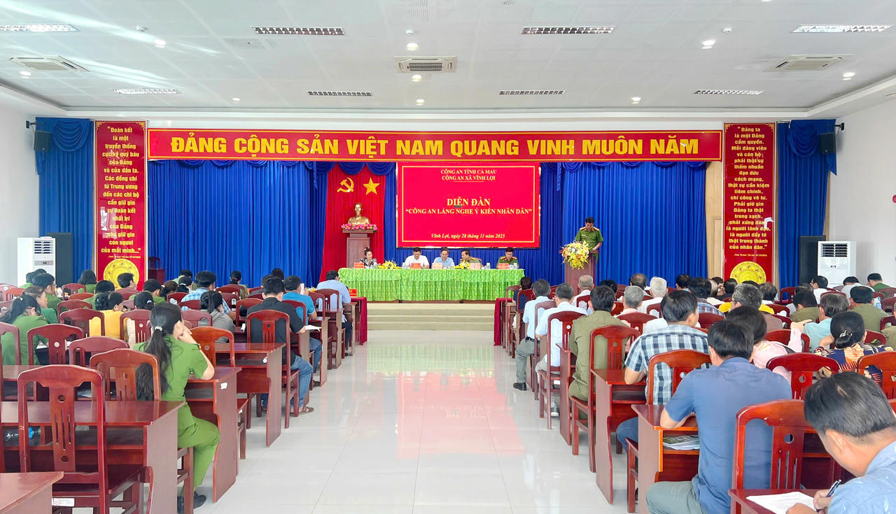 Quang cảnh Diễn đàn.