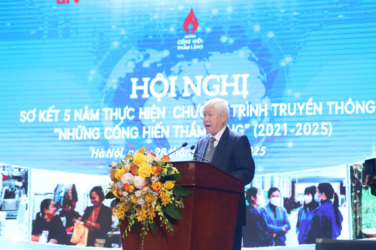 Ông Tạ Việt Anh - Chủ tịch Hội đồng quản lý Quỹ Hỗ trợ chương trình, dự án an sinh xã hội Việt Nam phát biểu tại hội nghị