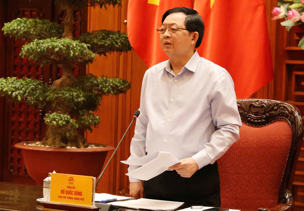 Phó Thủ tướng Hồ Quốc Dũng nhấn mạnh, cần không chủ quan trong công tác xây dựng pháp luật. (Ảnh: VGP)