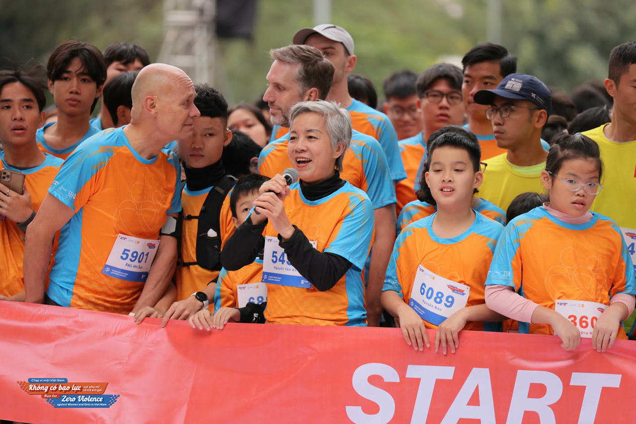 Giải “Chạy vì một Việt Nam không có bạo lực với phụ nữ và trẻ em gái” được trung tâm CSAGA đồng tổ chức trong nhiều năm thu hút hàng nghìn người tham gia.