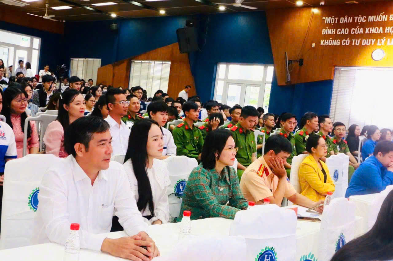 Toàn cảnh chương trình