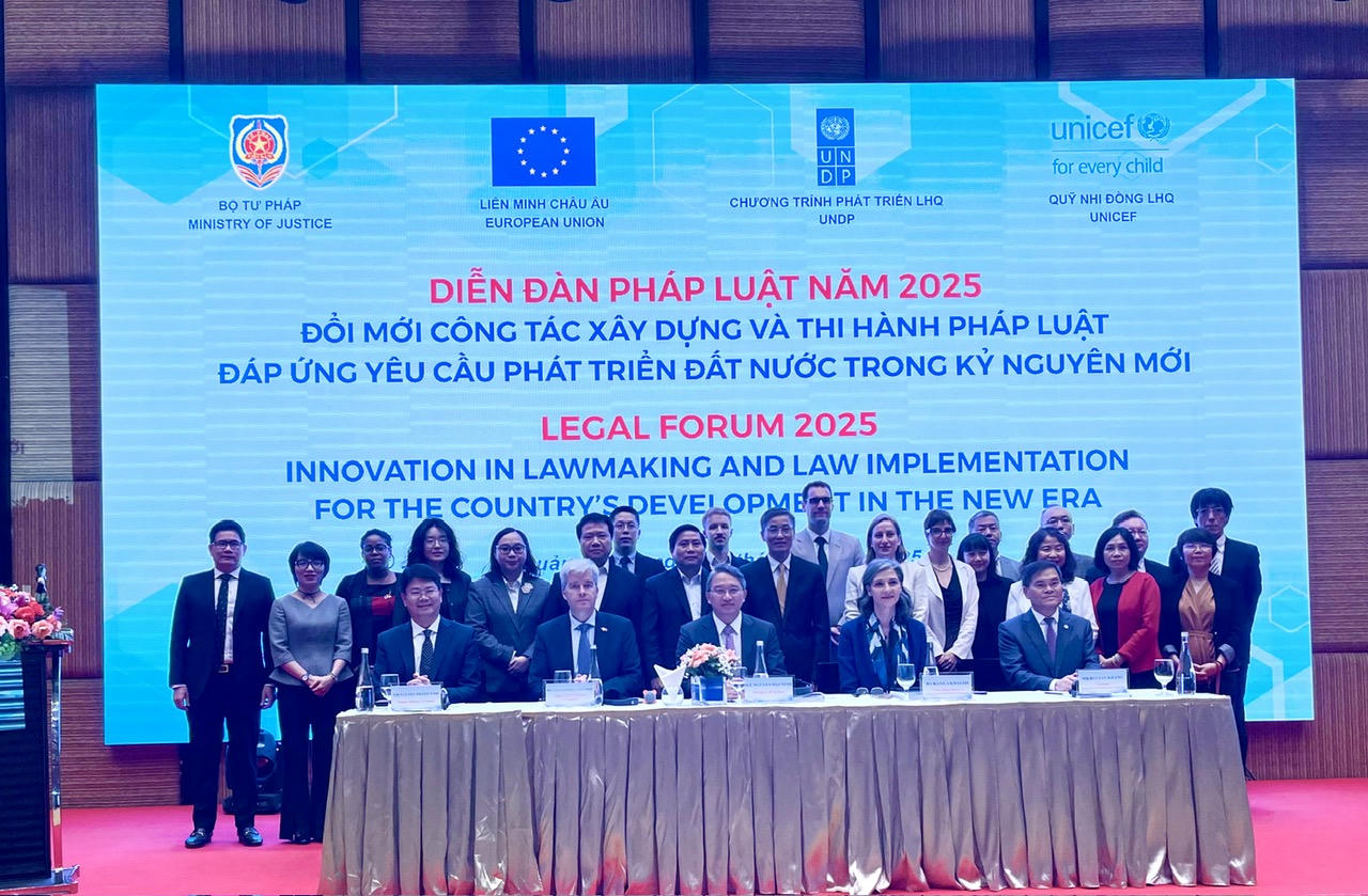 Diễn đàn pháp luật năm 2025 “Đổi mới công tác xây dựng và thi hành pháp luật đáp ứng yêu cầu phát triển đất nước trong kỷ nguyên mới”