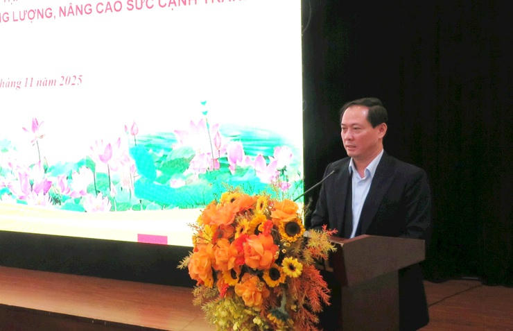 Phó Giám đốc Ban Quản lý các Khu công nghệ cao và Khu công nghiệp TP Hà Nội Trần Anh Tuấn phát biểu tại Hội thảo.