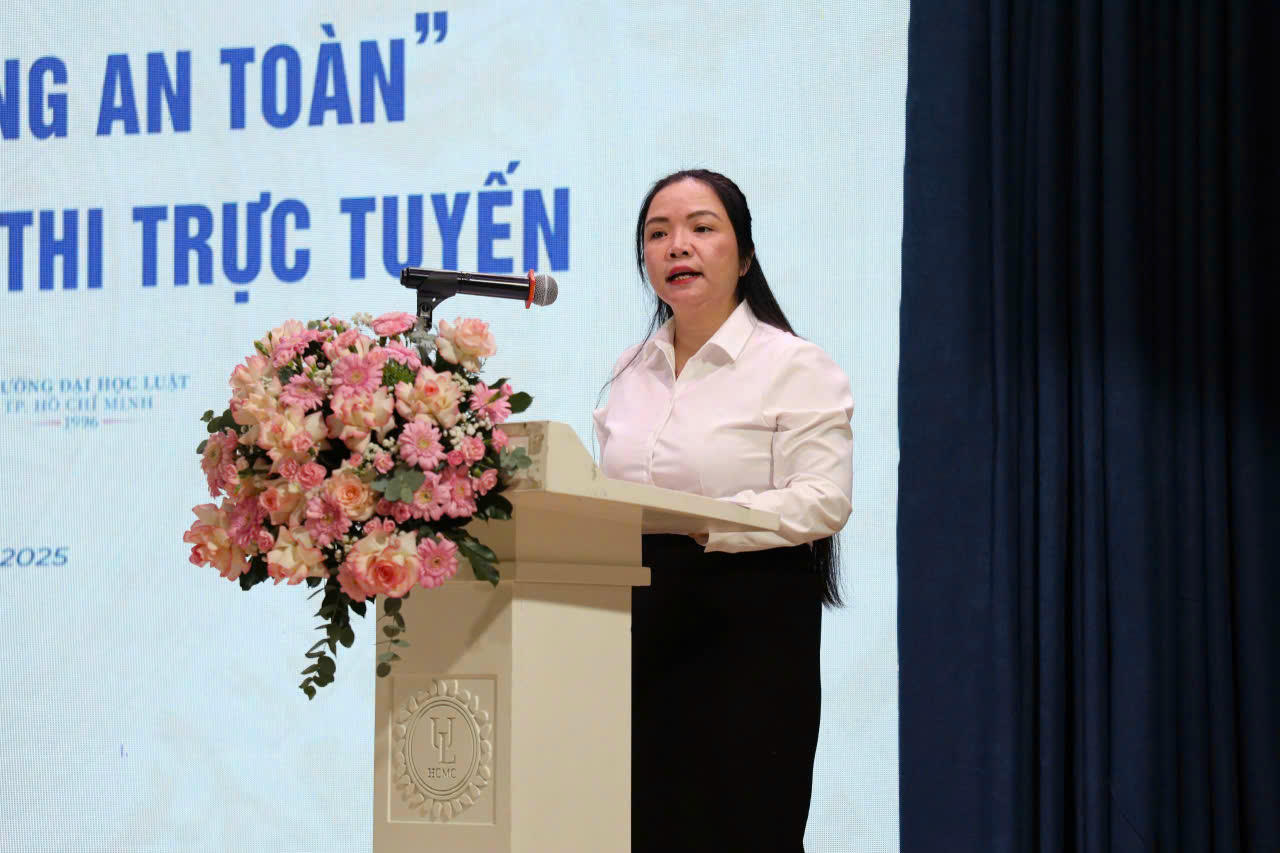 Bà Tô Thị Lan Phương - Phó Tổng Biên tập Báo Công lý phát biểu tổng kết chương trình.