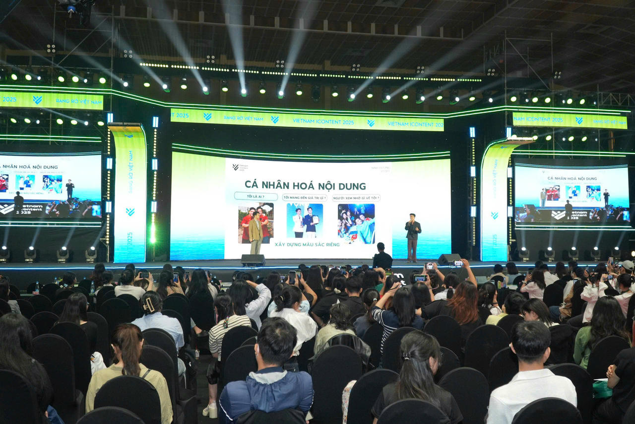 Quang cảnh diễn đàn.