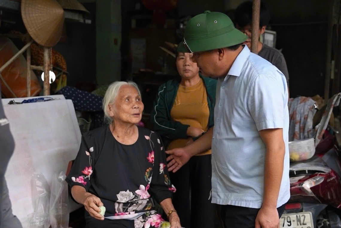 Khánh Hòa thống nhất hỗ trợ người ở trọ bị thiệt hại do mưa lũ