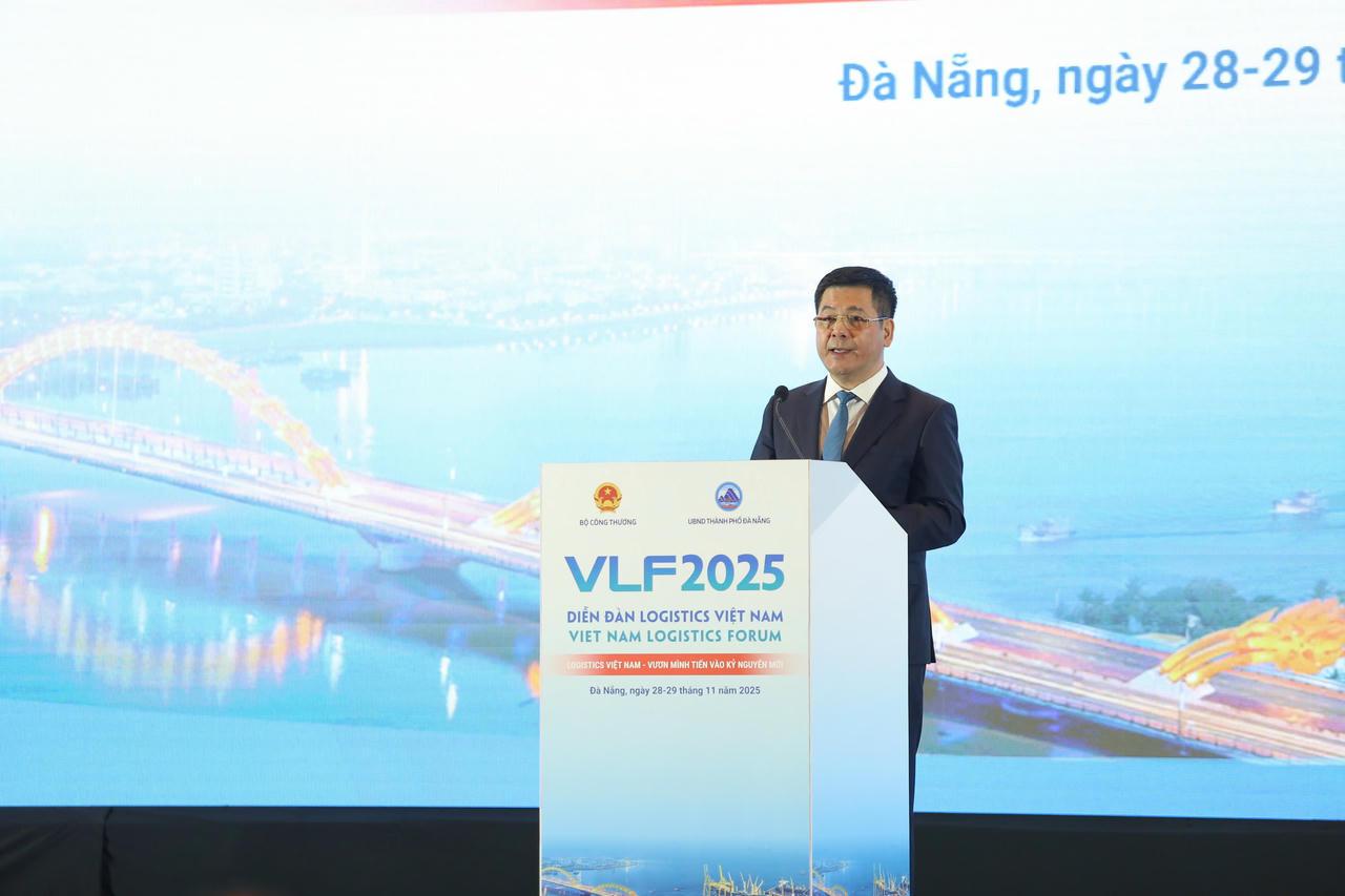 Bộ trưởng Bộ Công Thương Nguyễn Hồng Diên phát biểu tại diễn đàn.&nbsp;