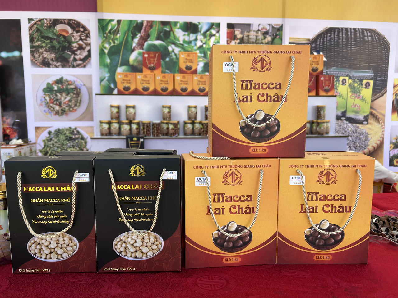 Toàn bộ sản phẩm tại khu trưng bày đều đạt chuẩn OCOP 3 sao và 4 sao, đại diện cho 226 sản phẩm OCOP của tỉnh. 