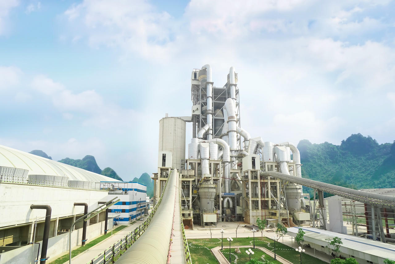 Xi Măng Xuân Thành tiên phong đầu tư công nghệ hiện đại, thân thiện với môi trường của FLSmidth - Đan Mạch.