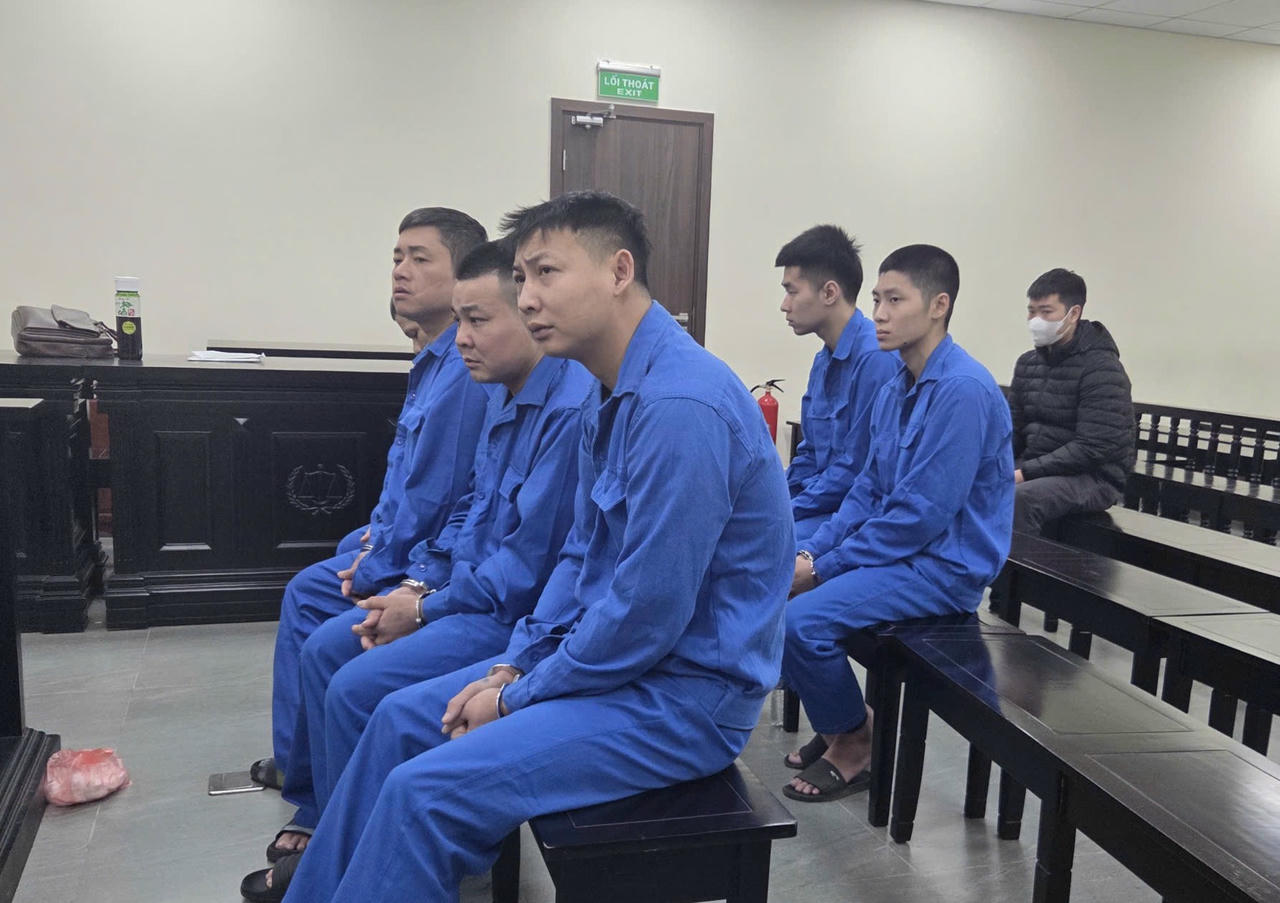 Người suýt mất mạng, kẻ bị tuyên tù 7 năm từ chuyện 'tè bậy'